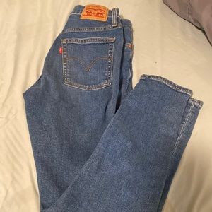Levi’s size 25